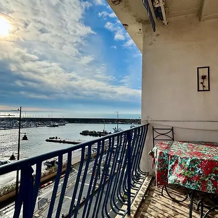 Large With Sea And Port View Apartament Sète