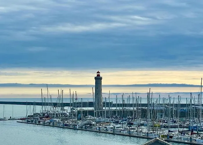 Large With Sea And Port View Apartamento