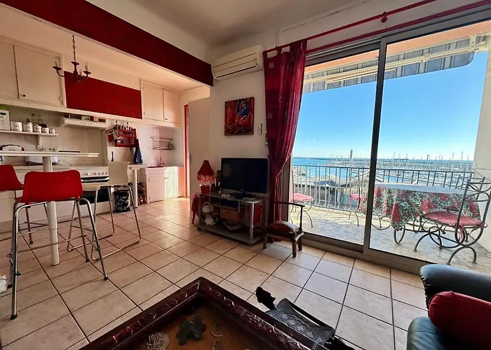 Large With Sea And Port View Apartamento Sète